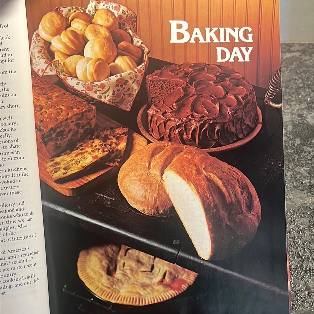 Betty Crocker's 4-in-1 Cookbook Collection